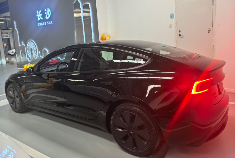 12.6-车6.jpg 12.6-车6.jpg